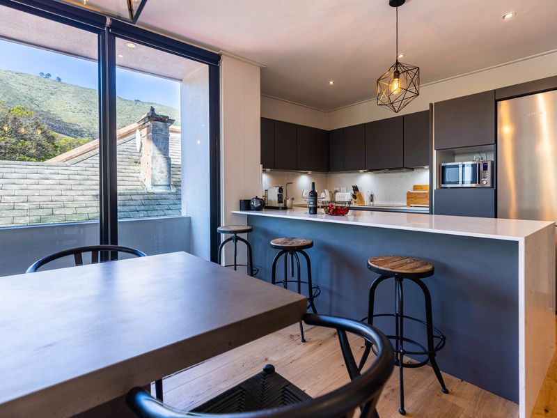 Stylish 2-Bedroom Apartment in Glengariff | Fully Furnished with modern Finishes & Mountain Views - Photo 4