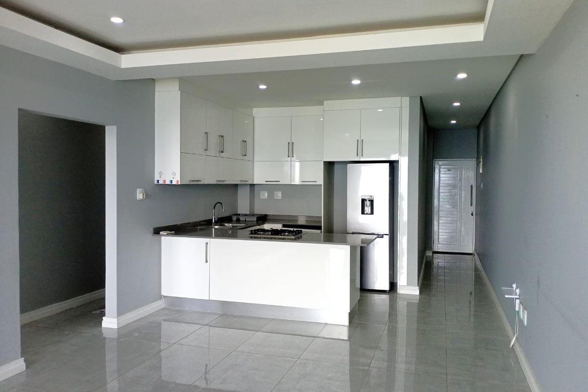 Modern Beachfront Apartment - Photo 5