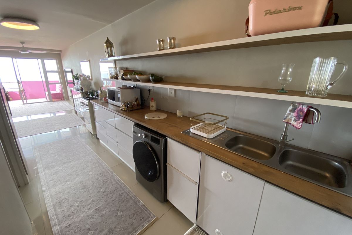 Exquisite lock-up-and-go apartment on the beach - Photo 3
