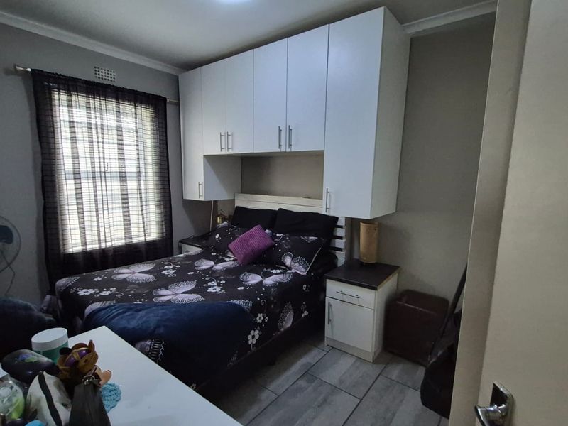 Cozy 3-Bedroom Home with Indoor Braai – Perfect for Family Living - Photo 5