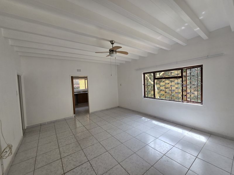 Spacious cottage TO LET in Shakas Rock - Photo 7