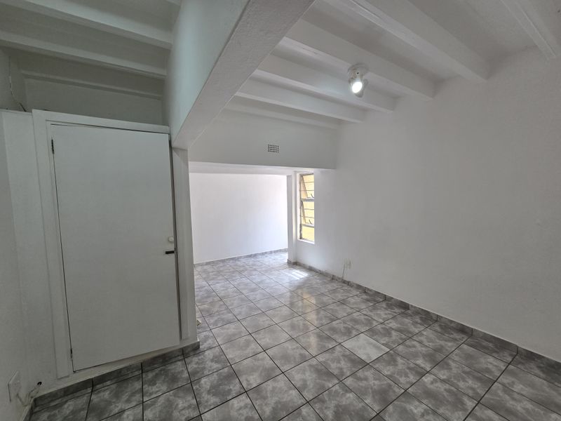 Spacious cottage TO LET in Shakas Rock - Photo 5