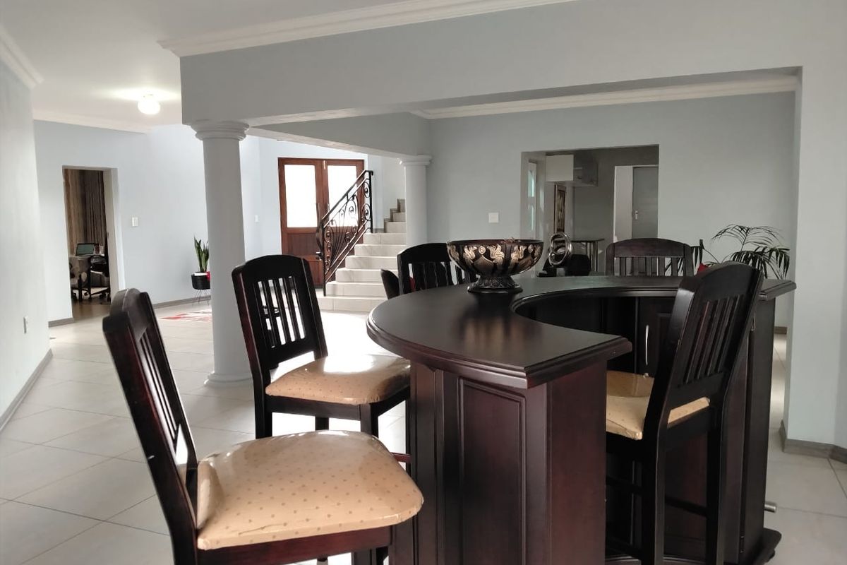 4 Bedroom house for sale in Helderwyk Estate - Photo 3