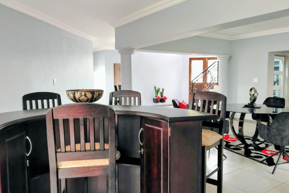 4 Bedroom house for sale in Helderwyk Estate - Photo 4