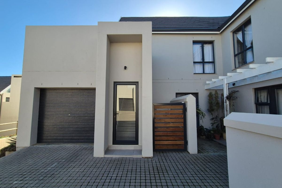 Apartment For Sale In Hartenbos - Photo 2