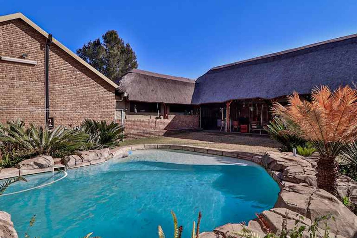 FOR SALE - Photo 4