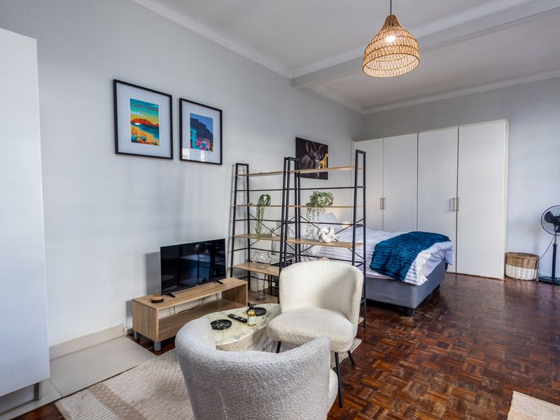Intimate Fully Furnished Studio Apartment For Rent In Sea Point - Photo 5