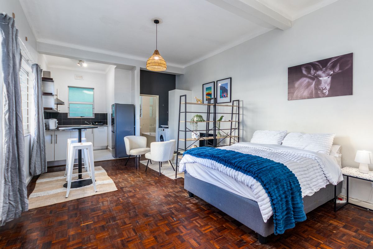 Intimate Fully Furnished Studio Apartment For Rent In Sea Point - Photo 2