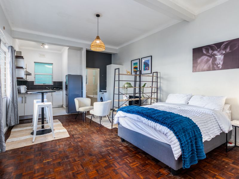 Intimate Fully Furnished Studio Apartment For Rent In Sea Point - Photo 2