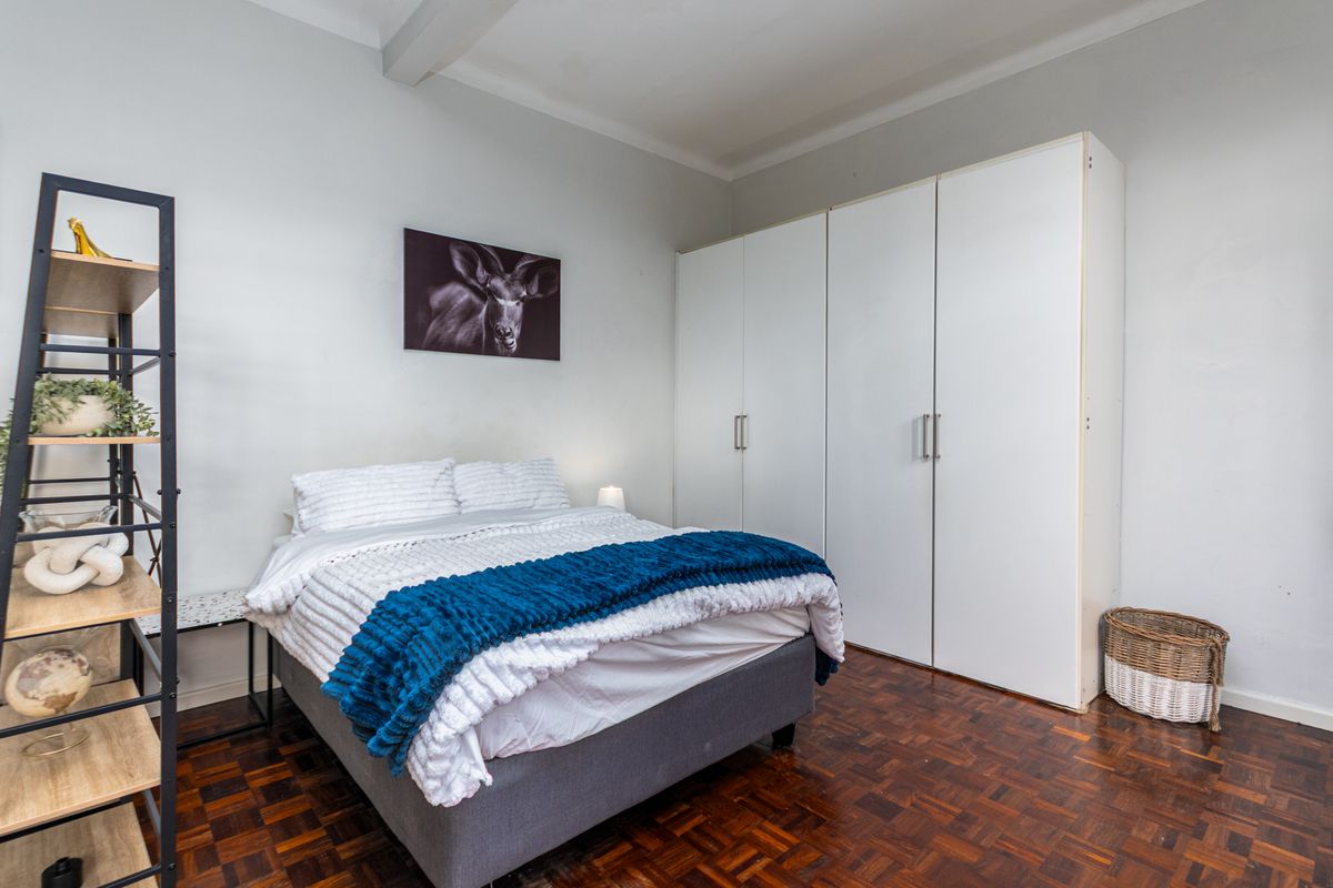 Intimate Fully Furnished Studio Apartment For Rent In Sea Point - Photo 4