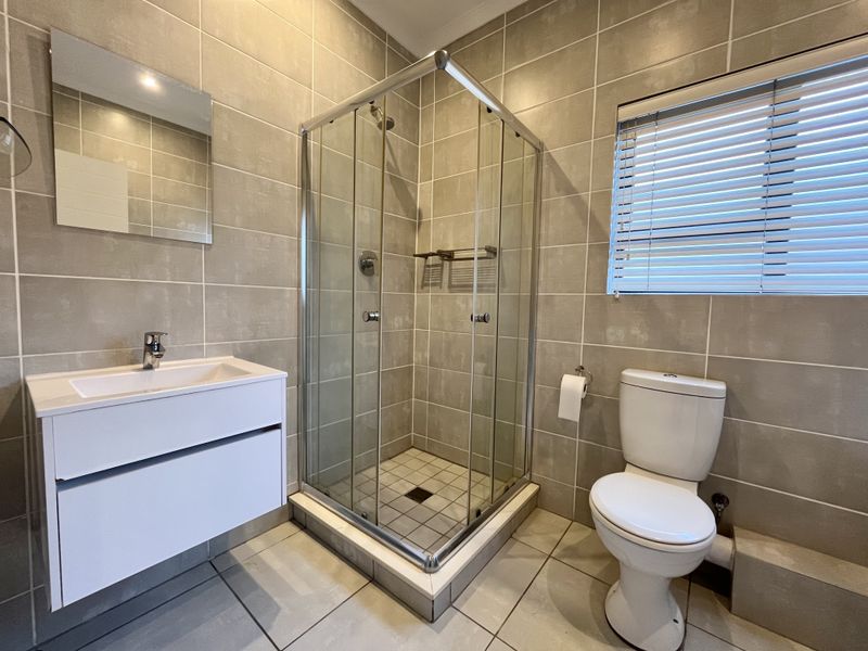 Modern 2 Bedroom Apartment to Rent in Ballito Hills Estate! - Photo 8