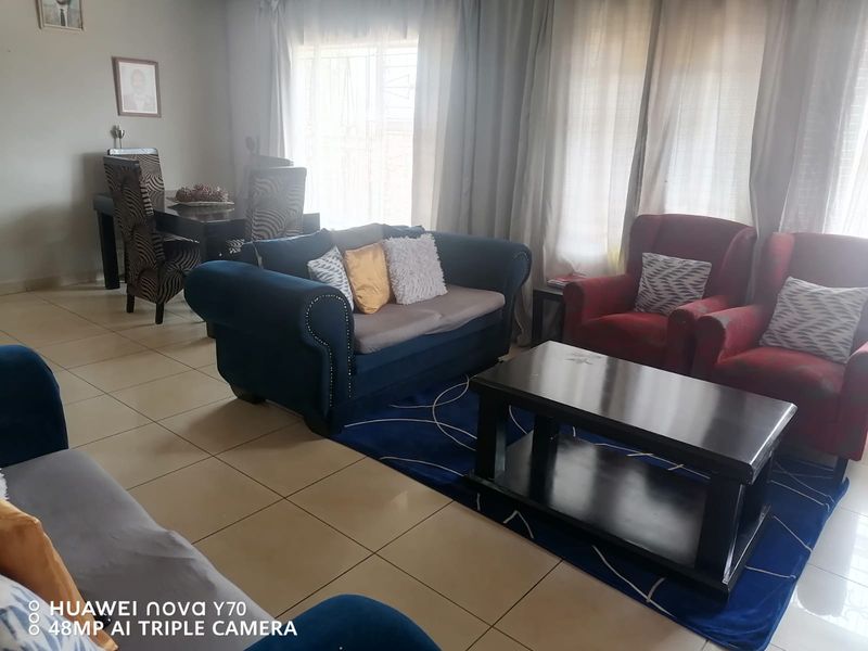 3 Bedroom house in Mamelodi East - Photo 5