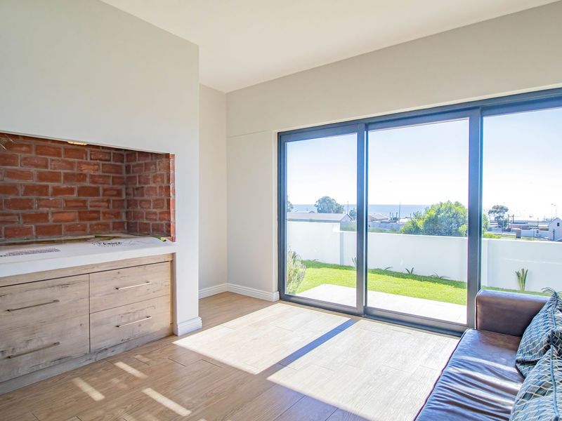 3 Bedroom Home with Sea Views in St Helena Views, St Helena Bay - Photo 10