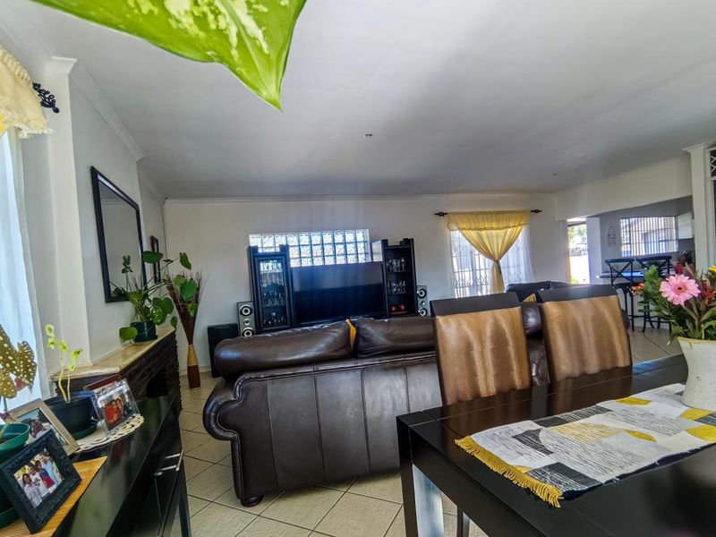 3 BED 3 BATH HOUSE FOR SALE - Photo 9