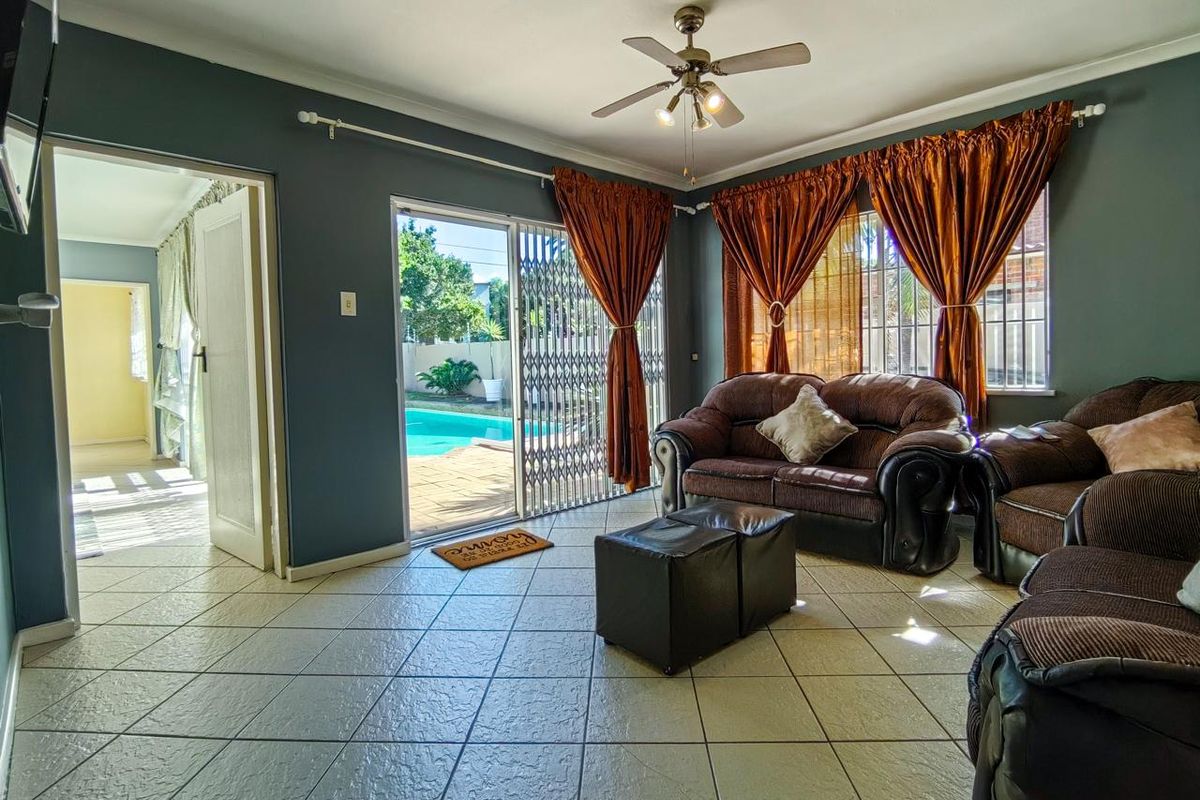 3 BED 3 BATH HOUSE FOR SALE - Photo 3