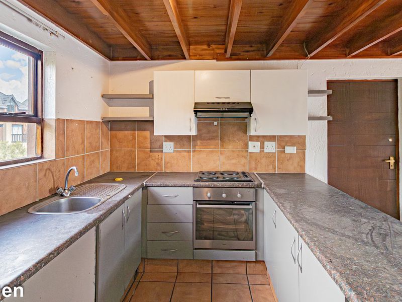 Apartment For Sale In Sandton - Photo 3