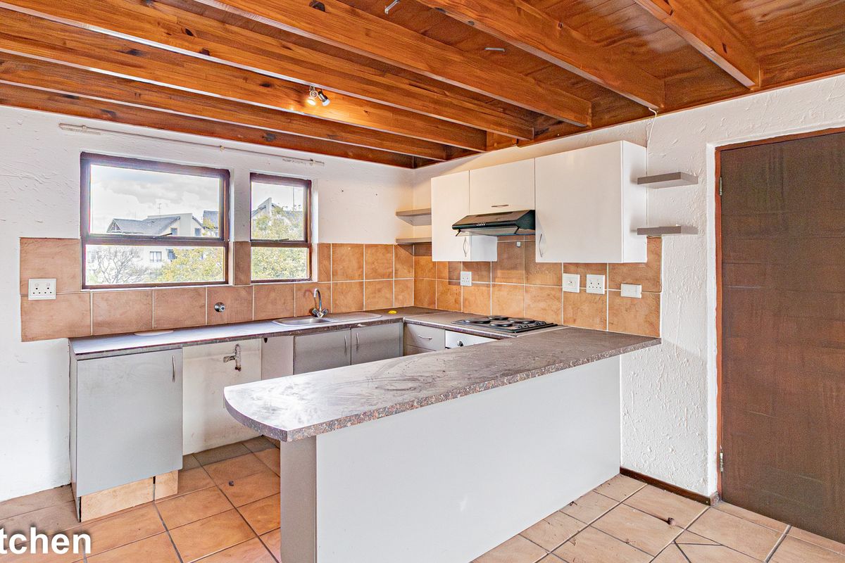 Apartment For Sale In Sandton - Photo 2