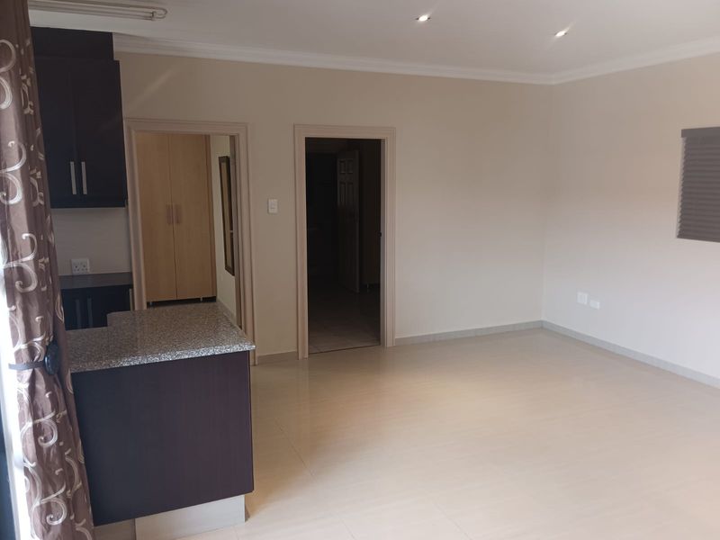 Modern 2 Bedroom Available in Umhlanga Ridge - Photo 8