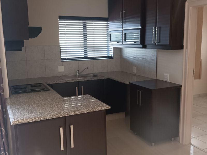 Modern 2 Bedroom Available in Umhlanga Ridge - Photo 7