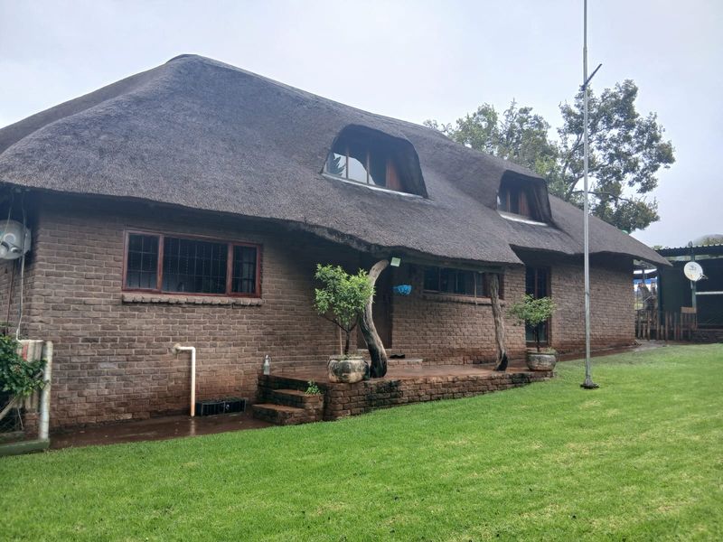 4 Bedroom Small Holding  For Sale In Buffelshoek - Mooinooi. - Photo 4