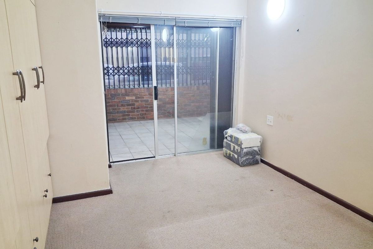 LINTON GRANGE 1 BED 1 BATH GARDEN FLAT FOR RENT - Photo 3