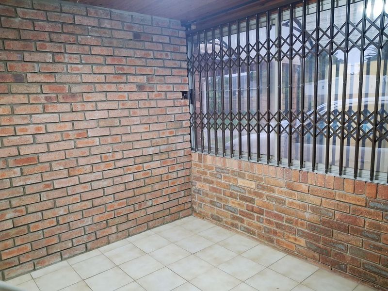 LINTON GRANGE 1 BED 1 BATH GARDEN FLAT FOR RENT - Photo 4
