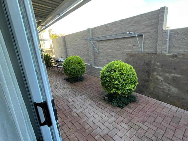 BACHELOR FLAT TO RENT IN KOSMOS - Photo 4