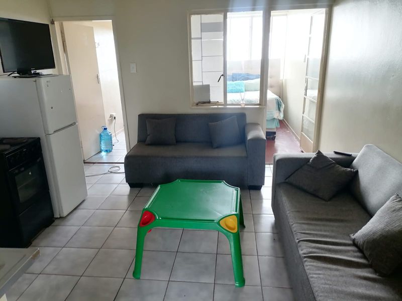 1 Bedroom apartment with study - WATER INCLUDED IN RENT - Photo 5