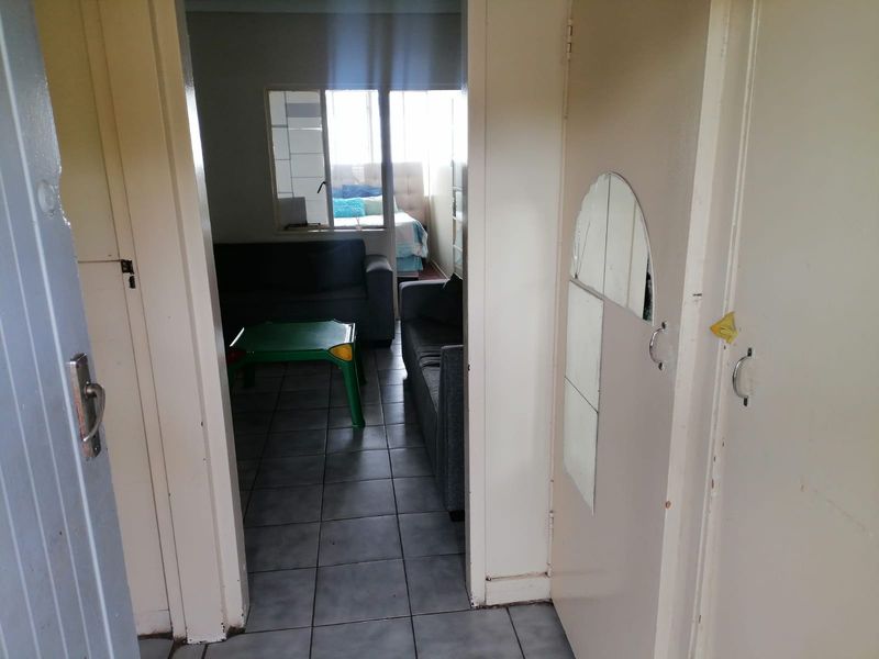 1 Bedroom apartment with study - WATER INCLUDED IN RENT - Photo 10