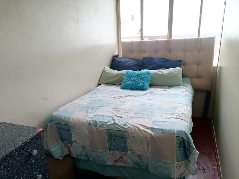 1 Bedroom apartment with study - WATER INCLUDED IN RENT - Photo 9