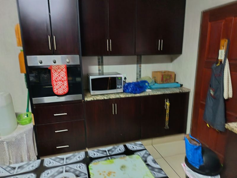 Two bedroom unit in retirement village - Photo 5