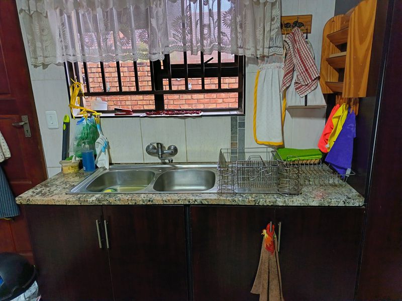 Two bedroom unit in retirement village - Photo 4