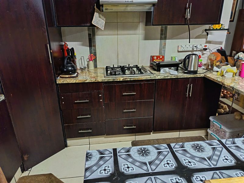 Two bedroom unit in retirement village - Photo 2