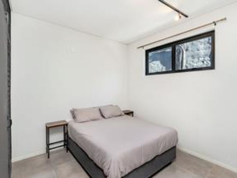 Modern 2 bedroom apartment in BlackBrick 1 Sandton - Photo 3