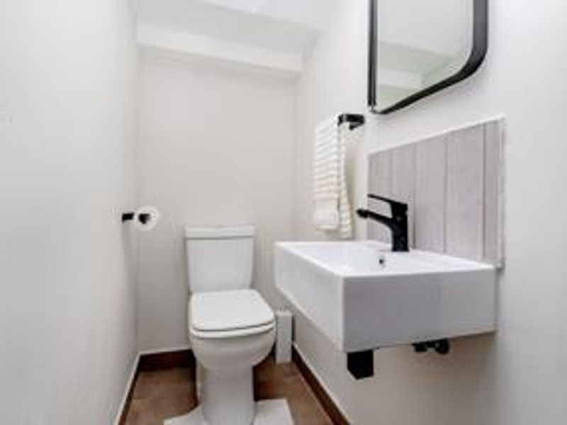 Modern 2 bedroom apartment in BlackBrick 1 Sandton - Photo 9