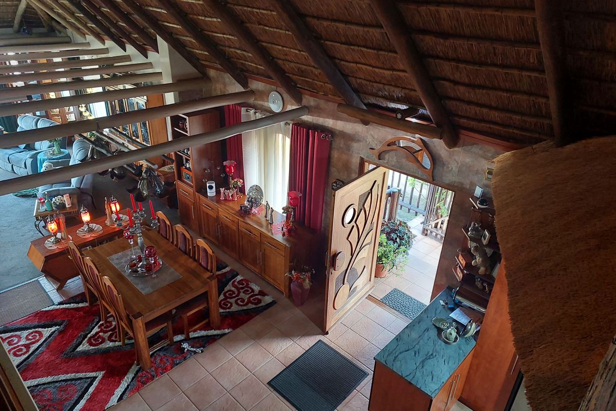 3 Bedroom Thatched House for Sale - Photo 5