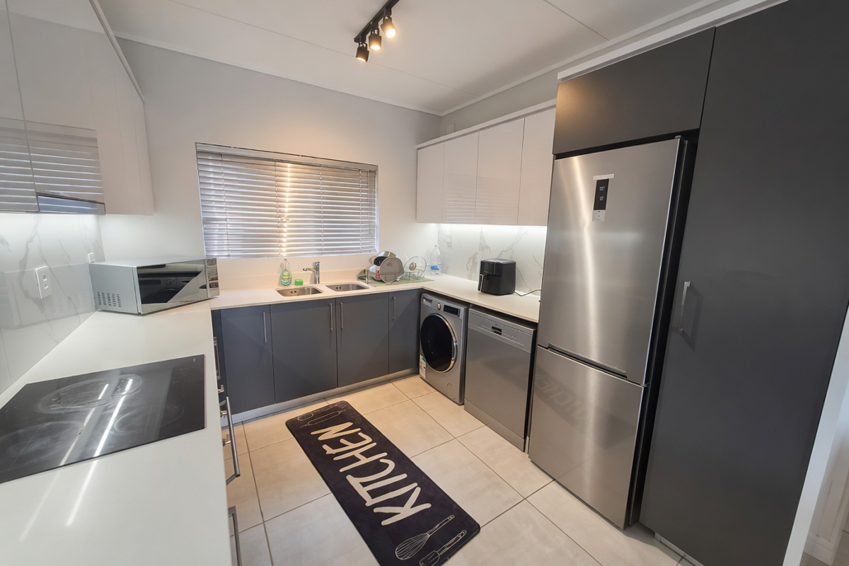 Spacious 2-Bedroom, 2-Bathroom Apartment – Izinga Eco Estate, Umhlanga - Photo 4