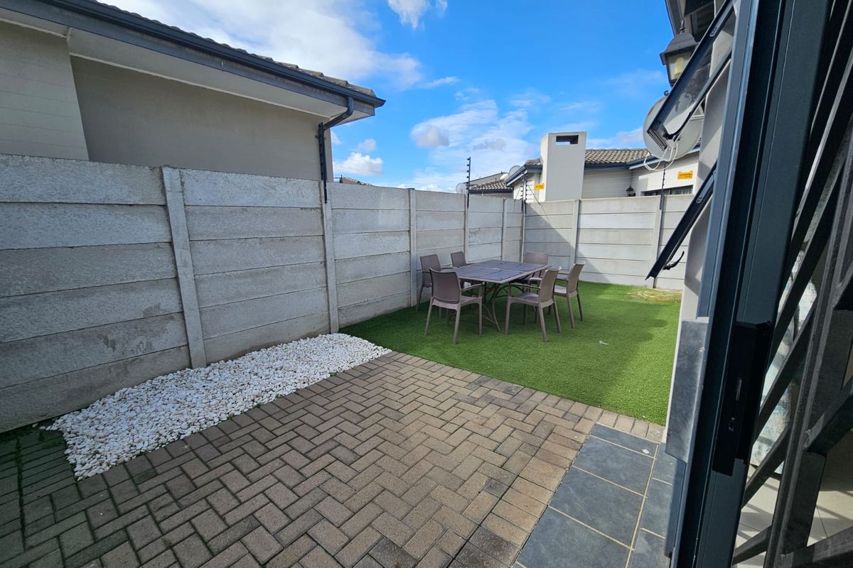 3 bedroom house for rent - Photo 4