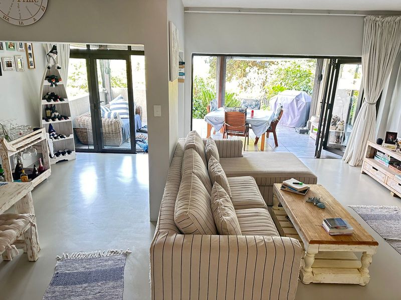 Beachfront Townhouse with excellent income potential - Pet Frienly - Photo 7