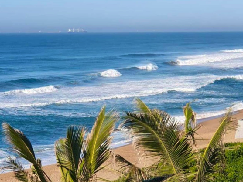 Beachfront Townhouse with excellent income potential - Pet Frienly - Photo 2