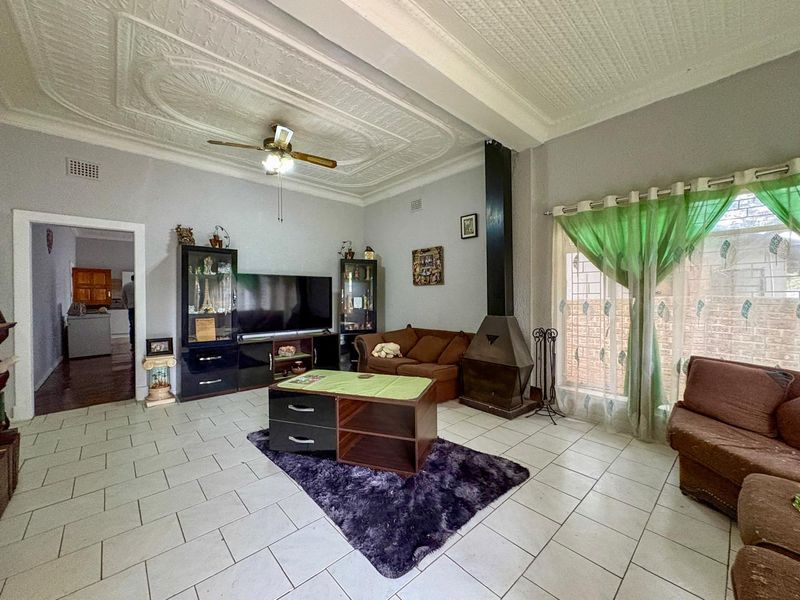 Welcome home to this spacious family property in Brenthurst, offering everything you need and more. - Photo 9
