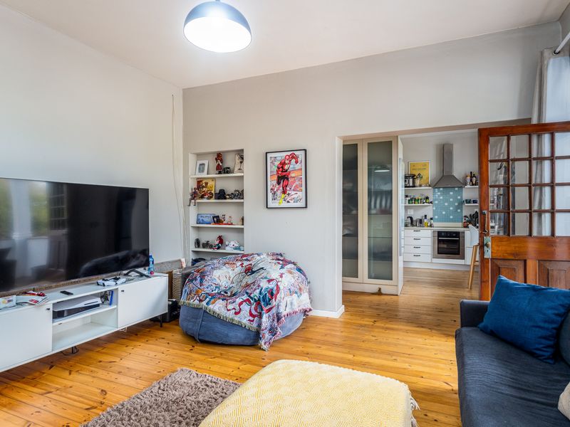 Apartment For Sale In Cape Town - Photo 4