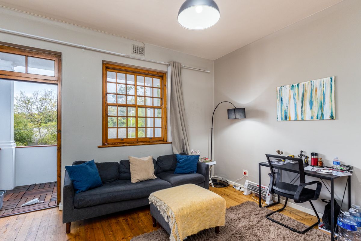 Apartment For Sale In Cape Town - Photo 2
