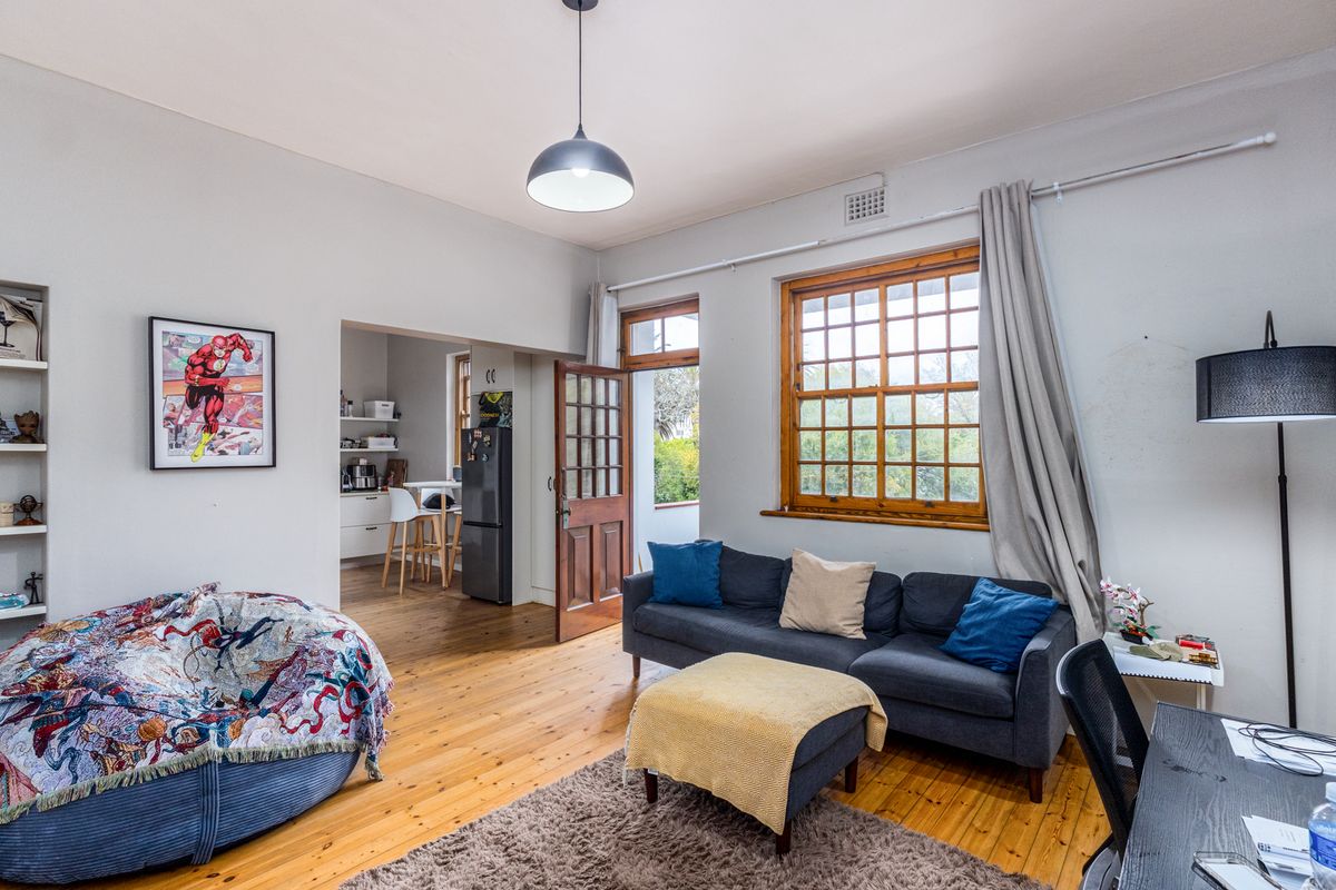 Apartment For Sale In Cape Town - Photo 3