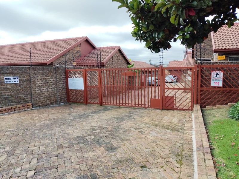 Charming 3-Bedroom Cluster for Sale in , Kempton Park Extension 5/Edleen - Photo 2
