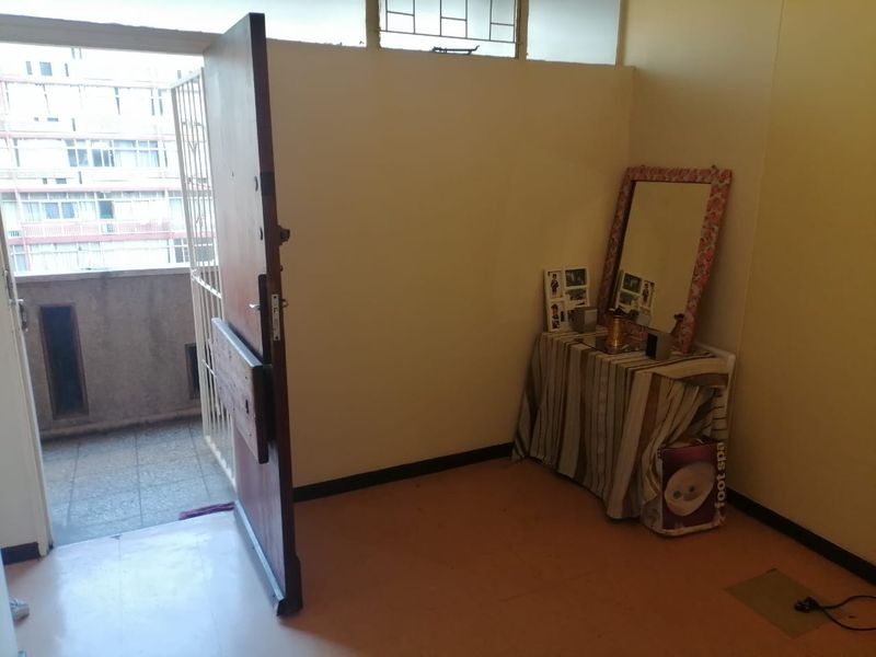2 Bedroom Apartment - Great for investment or 1st time buyers! - Photo 4