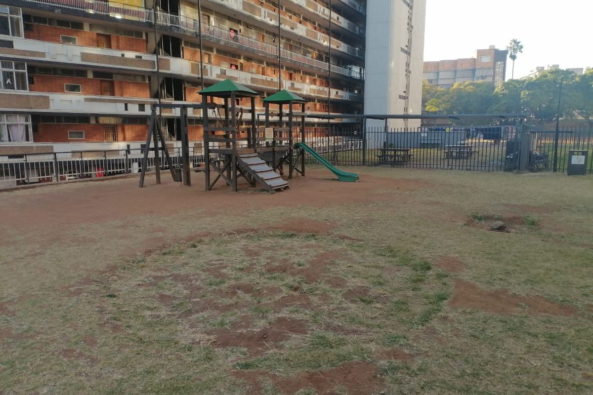 2 Bedroom Apartment - Great for investment or 1st time buyers! - Photo 4