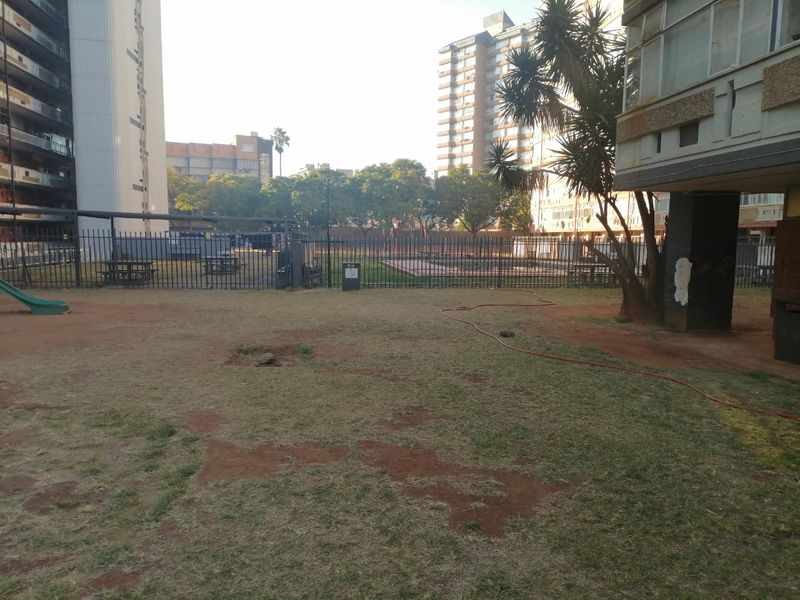 2 Bedroom Apartment - Great for investment or 1st time buyers! - Photo 2