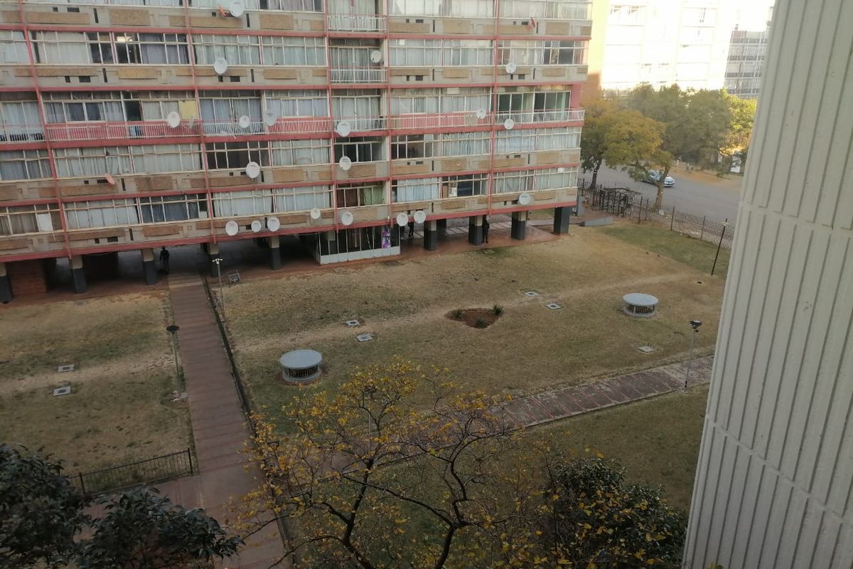2 Bedroom Apartment - Great for investment or 1st time buyers! - Photo 5