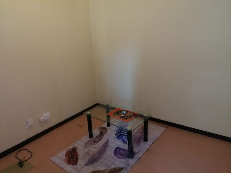 2 Bedroom Apartment - Great for investment or 1st time buyers! - Photo 3